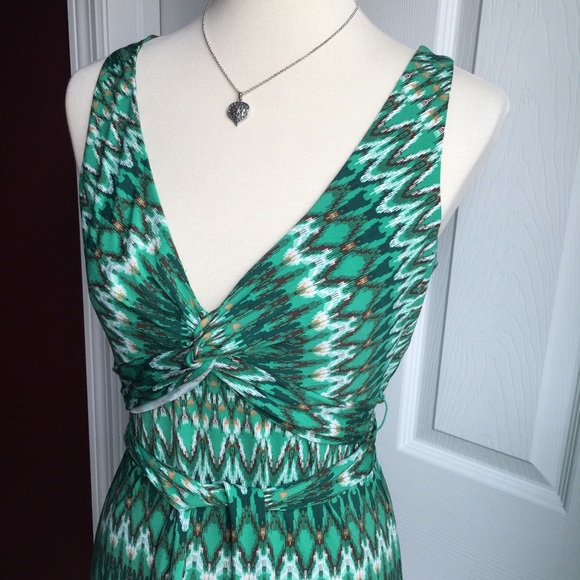 BCBG MaxAzria Green Halter Top M - Picture 2 of 6